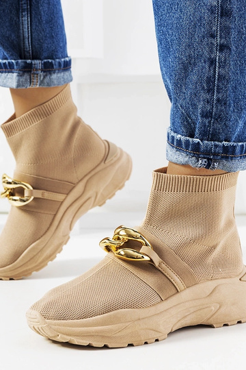 Tênis esportivos altos... 2