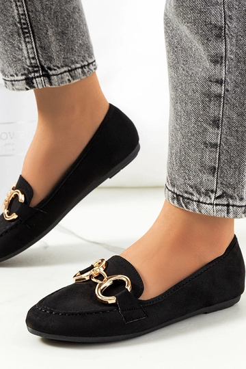 Mocassins pretos com fivela de mamona 2