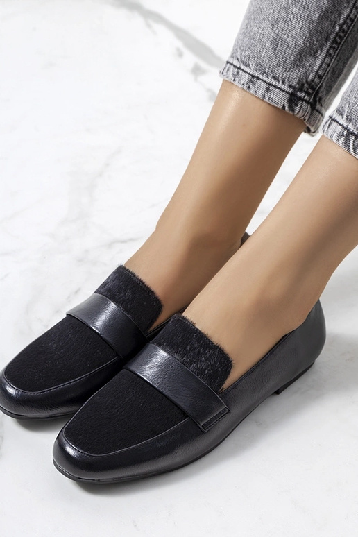 Sapatos femininos pretos Kolk