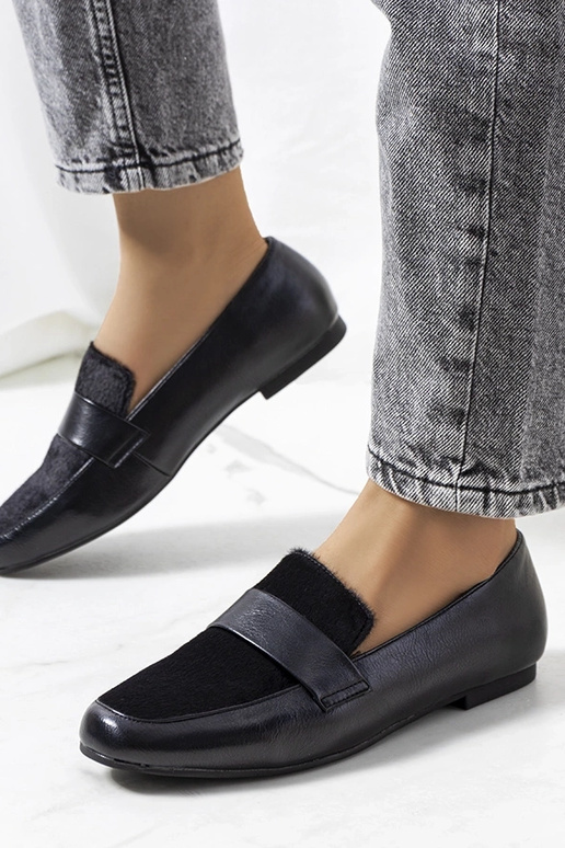 Sapatos femininos pretos Kolk