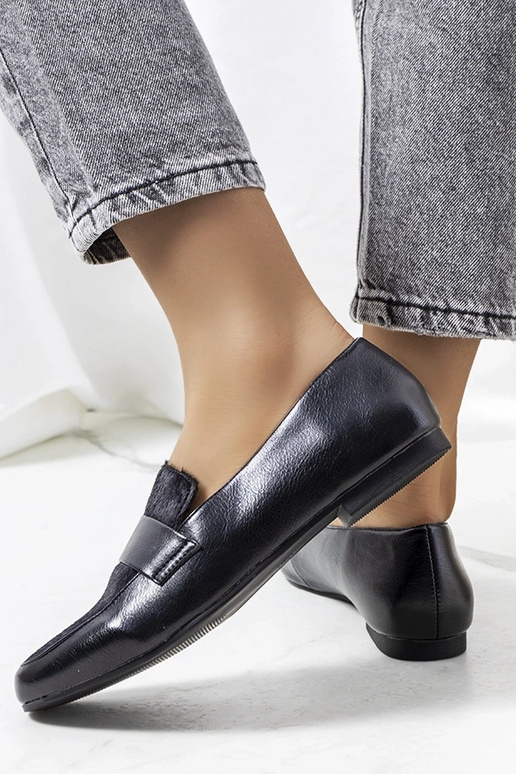 Sapatos femininos pretos Kolk