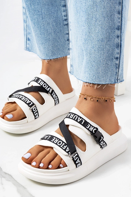 Chinelos plataforma Kogil brancos