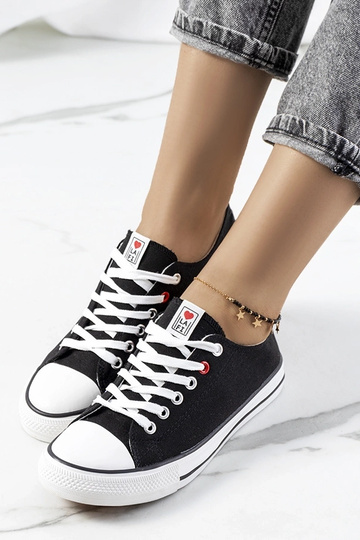 Tênis feminino clássico... 2