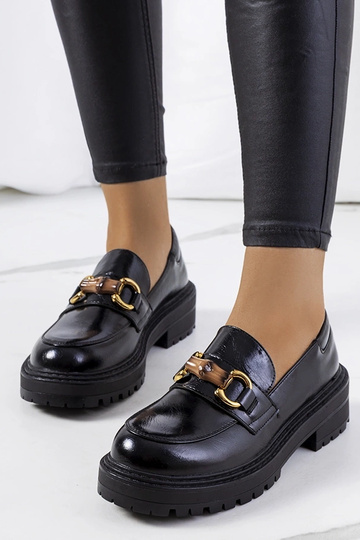 Mocassins pretos, "Kemze"