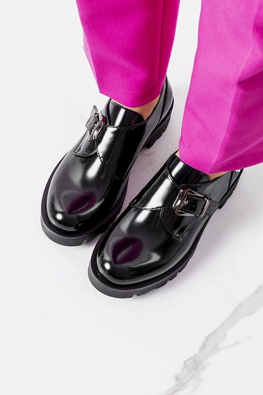 Sapatos com lentes pretas