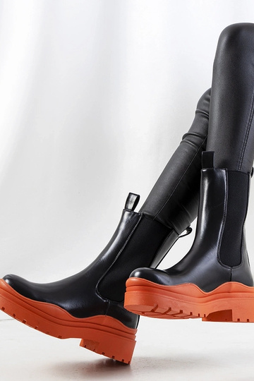 Botas pretas com sola laranja, "Nester" 2