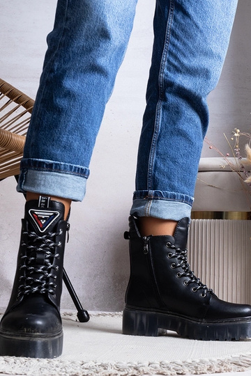 Botins pretos em pele... 2