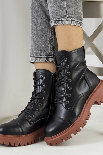 Botas de caminhada pretas... 2