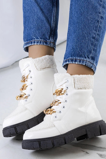 Botas brancas com pele de... 2