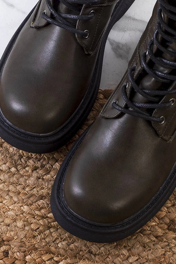 Botas de caminhada verdes... 2