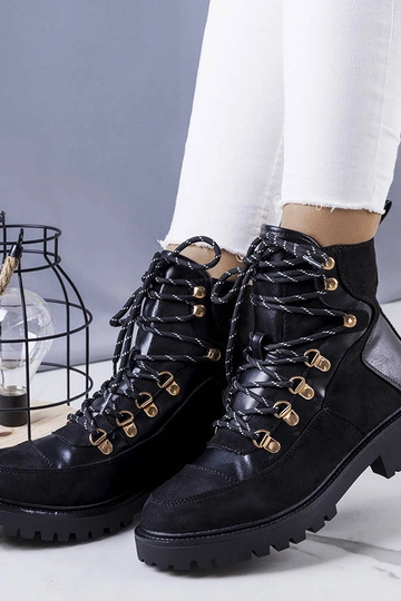 Botas pretas de trabalho... 2