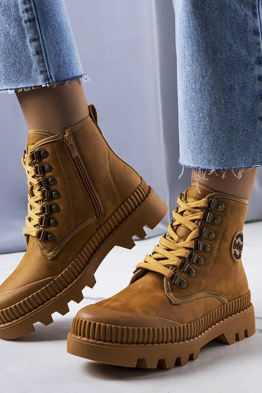 Botas curtas marrons claras de...