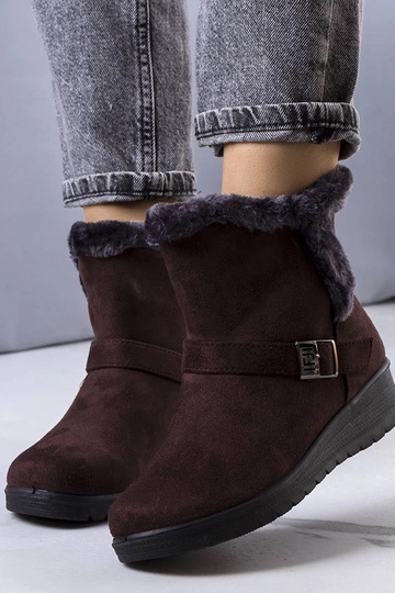 Botas de cunha isoladas...