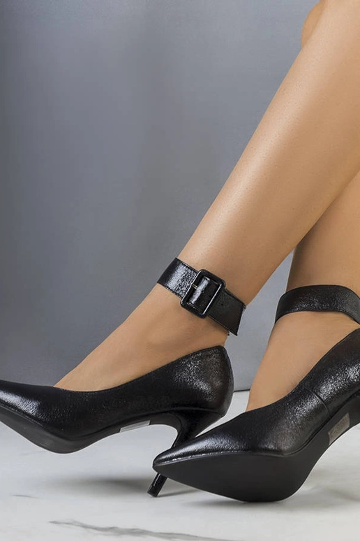 Salto Janin preto metálico