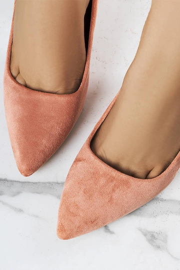 Sapatos de salto alto rosa...