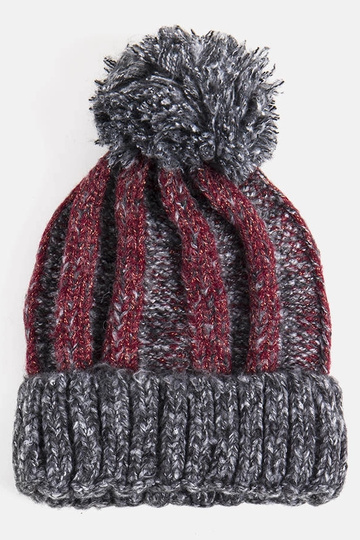 Chapéu pompom Cormil preto