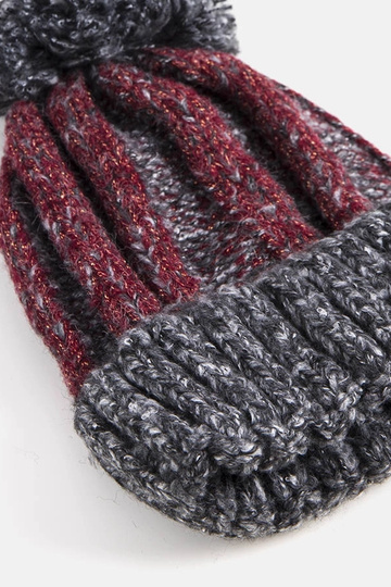 Chapéu pompom Cormil preto 2