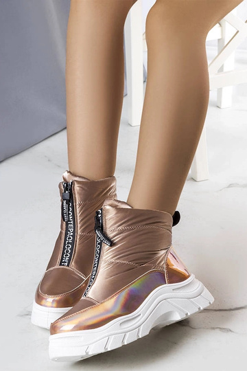 Botas de inverno douradas...