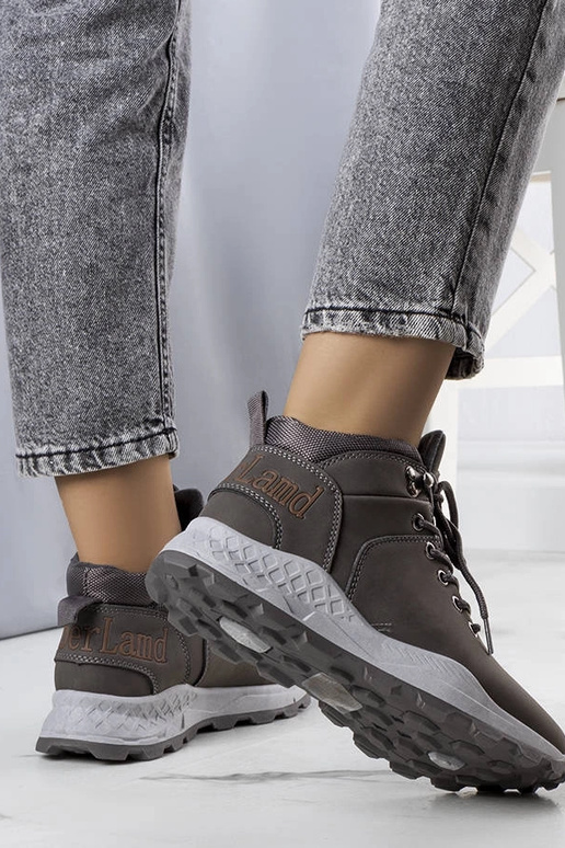 Botas femininas isoladas cinza Adleri