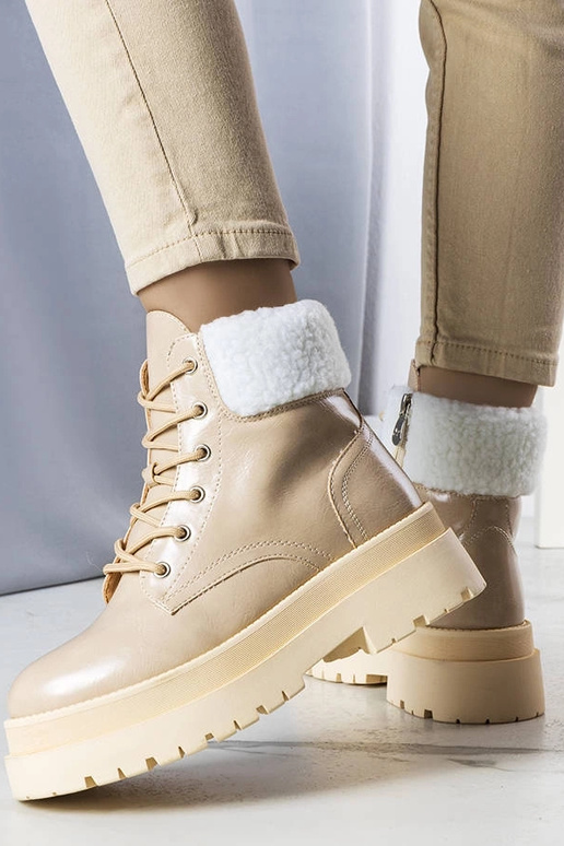 Botas de inverno bege com pele, "Bryas"