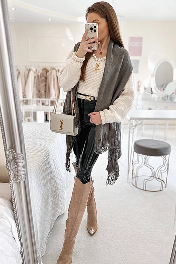 Capa de franjas cinza June 2