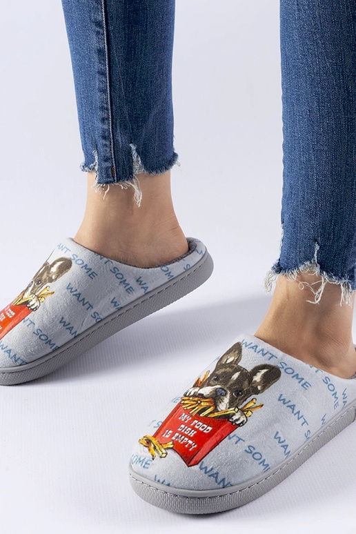 Pantufas cinza macias de batata frita