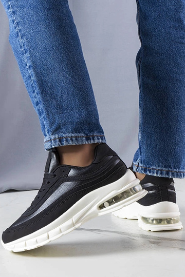 Tênis pretos da Courtne 2