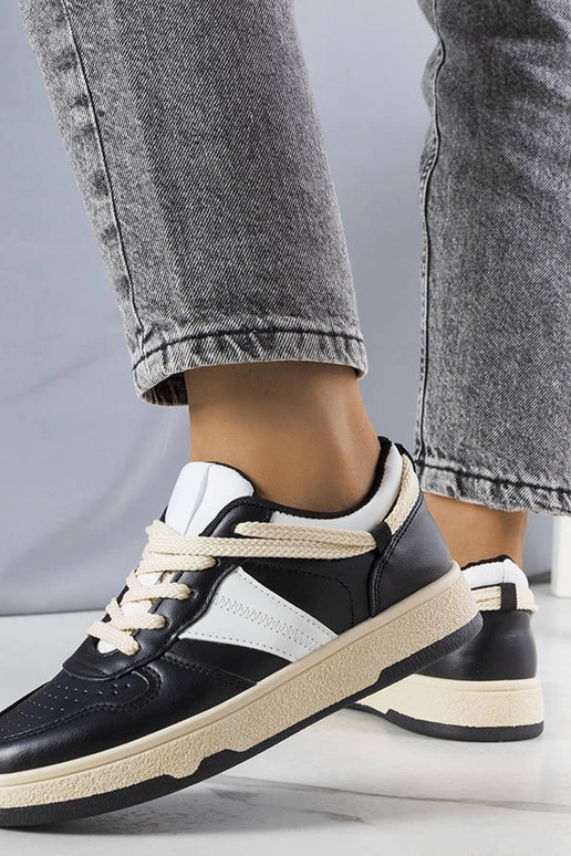 Tênis feminino preto Marcella