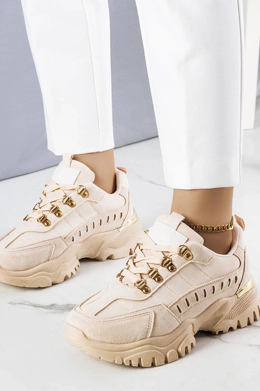 Tênis bege, "Mindy"