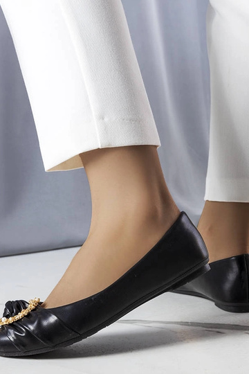 Sapatilhas pretas com... 2