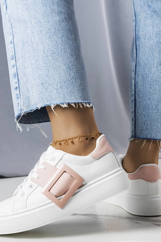 Tênis branco decorado com fivela Toni...