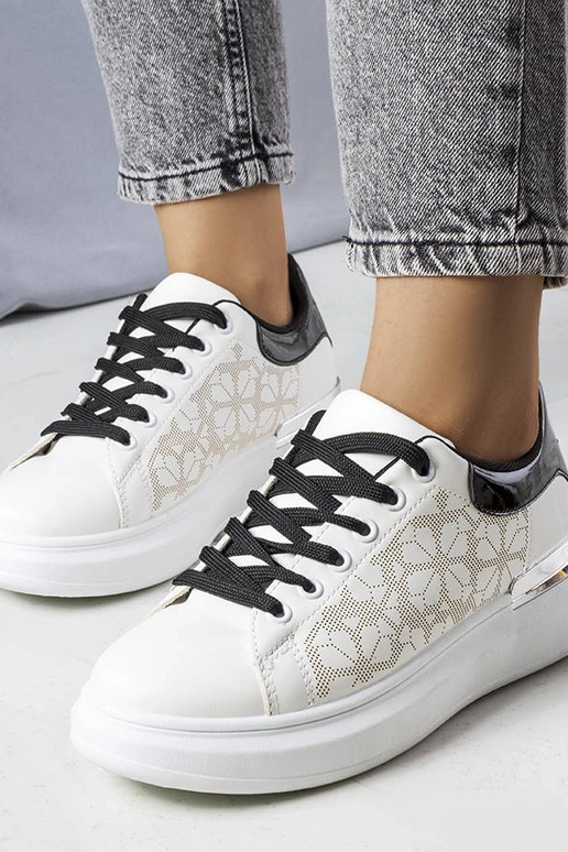 Tênis Erin preto e branco perfurado