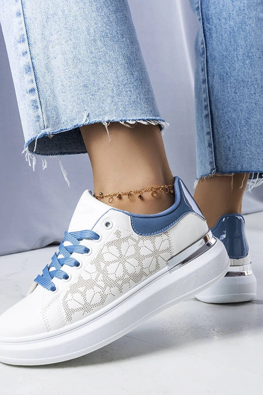 Sapatos perfurados brancos e azuis de...