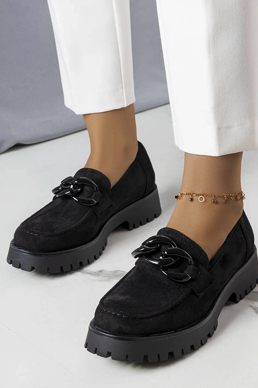 Lordes negros decorados com corrente...