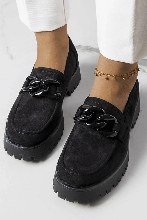 Lordes negros decorados com corrente...