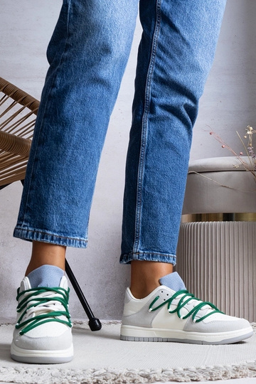 Tênis feminino cinza com cadarço verde Arcobaleno 2