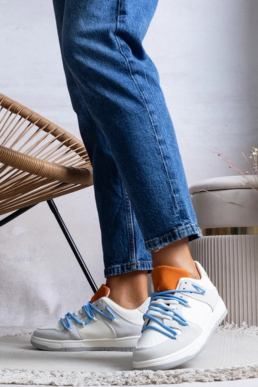 Tênis feminino cinza cadarço azul...