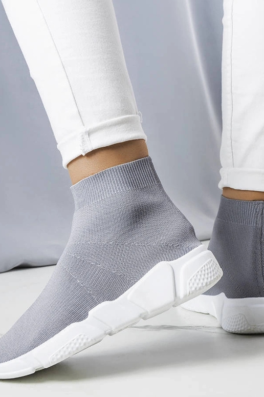 Tênis cinza cano alto William