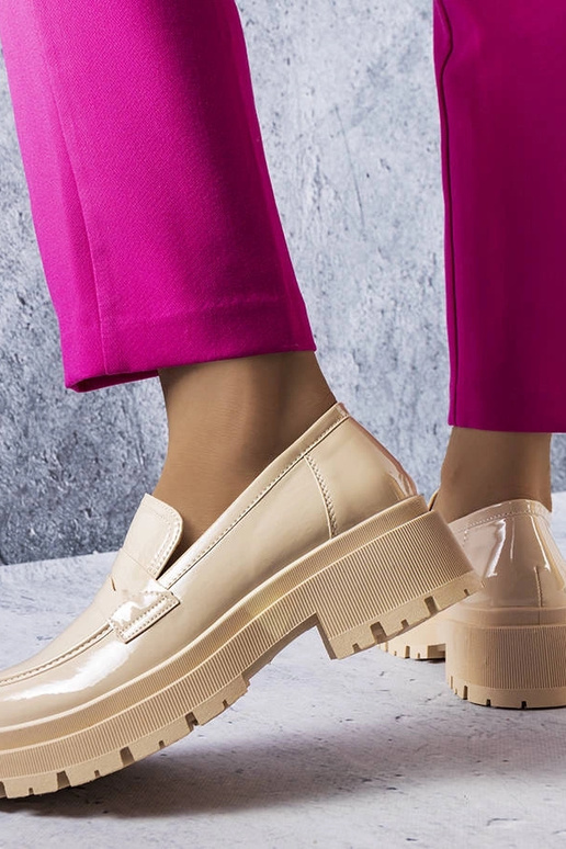 Sapatos Phaneuf em couro envernizado...