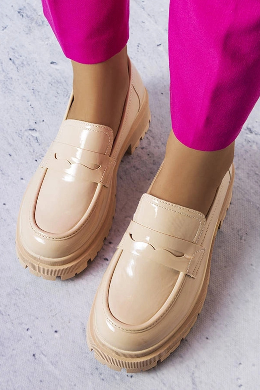 Sapatos Phaneuf em couro envernizado...