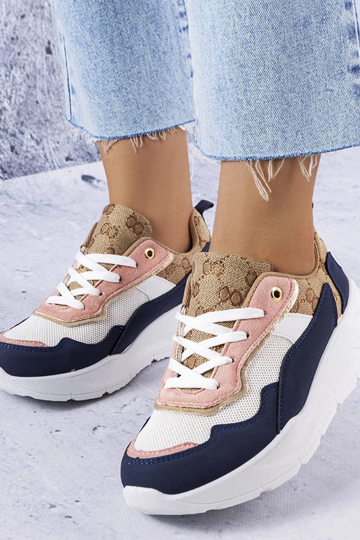 Tênis azul marinho com detalhes...