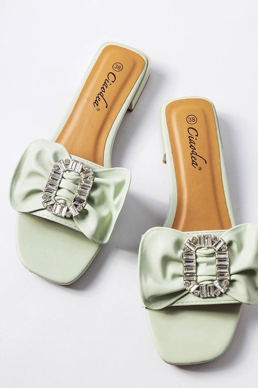 Sandálias elegantes verdes com... Sandálias elegantes verdes com...