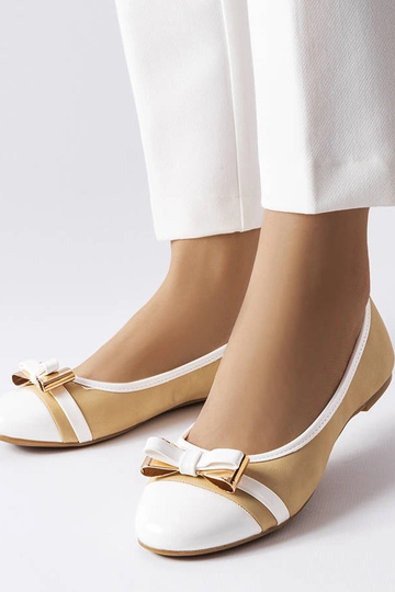 Sapatos brancos-bege com... 2