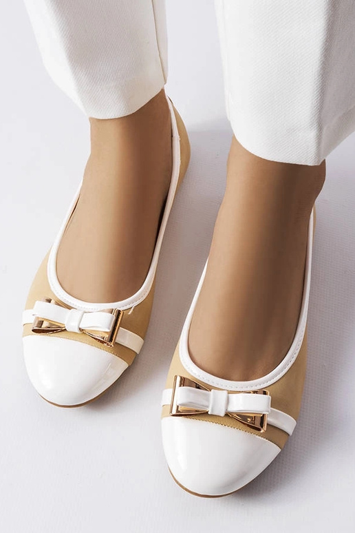 Sapatos brancos-bege com laço, "Dufour"