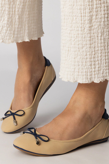 Sapatos cor de areia decorados com laço, "Maddalena"