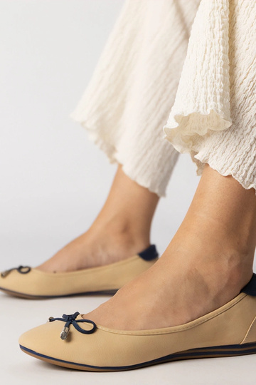 Sapatos cor de areia decorados com laço, "Maddalena" 2