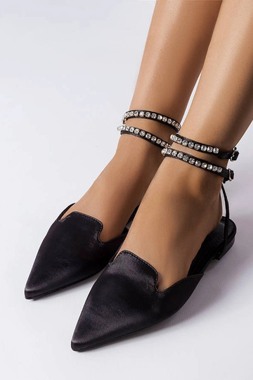 Sandálias de cetim preto Hewes 2