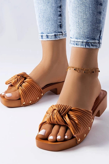 Mulas marrons de salto...
