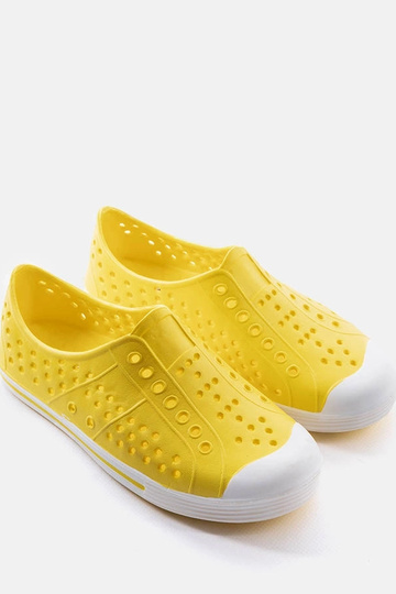 Chinelos de piscina... 2