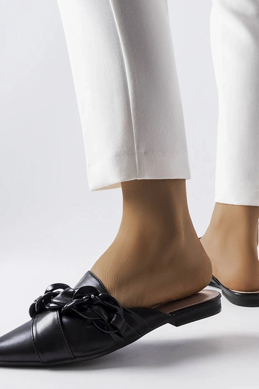 Chinelos de dedo elegantes pretos...